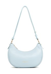 Borsa in pelle blu chiaro con un design curvo, dotata di una lunga cintura regolabile e accessori in oro. Logo del marchio impresso sulla parte frontale.