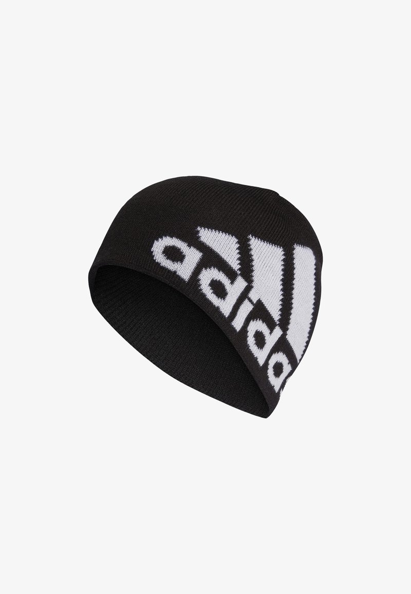 Berretto in maglia nero con un grande logo "adidas" bianco e il design a tre strisce. Texture liscia con una vestibilità aderente.