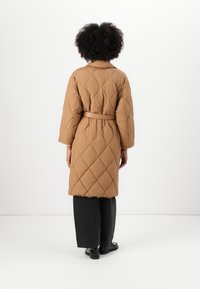 TWINSET OVERCOAT - Žieminis paltas - camel