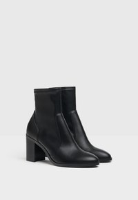Bershka Bottines à talons hauts - black