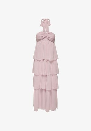 Robe rose clair à dos nu, composée de tissu superposé et transparent. Elle présente un corsage noué et des niveaux en cascade, offrant une silhouette fluide.