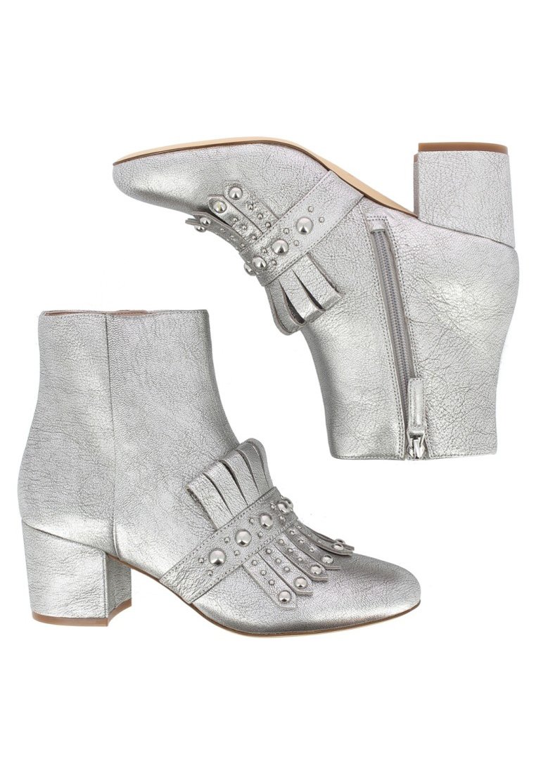 qamile block heel booties