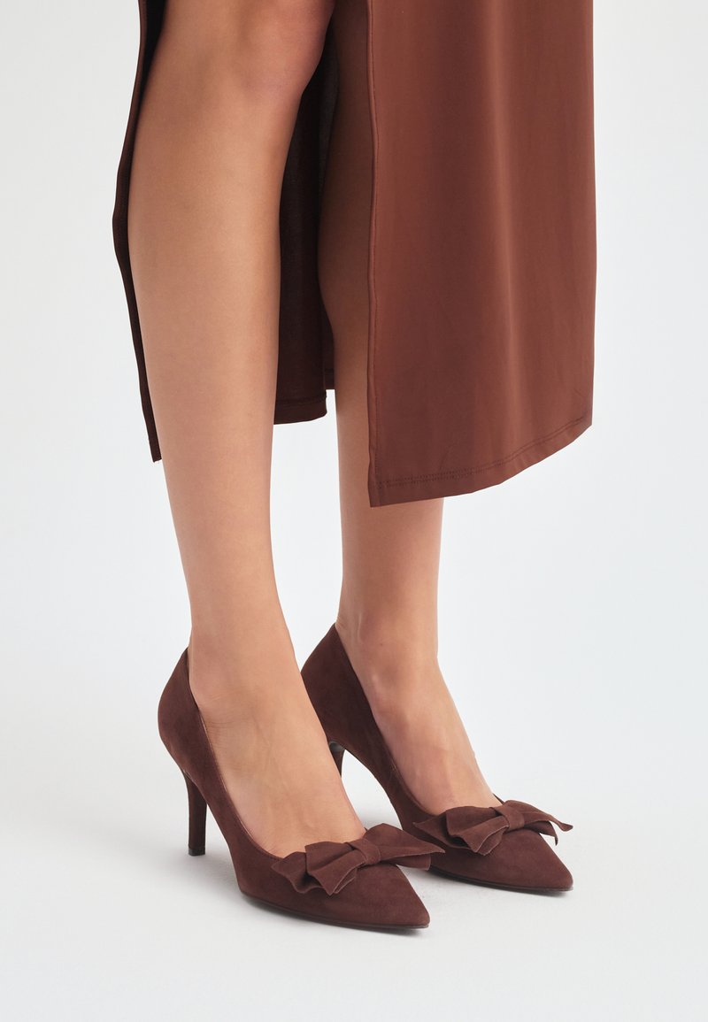 RYŁKO Tacones - Brown