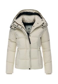 Doudoune blanche avec capuche, dotée d'un devant zippé, de boutons-pression et d'accents noirs contrastants le long des bords et de la doublure intérieure.