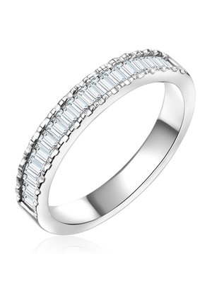 Prsten od bijelog zlata s redom naizmjeničnih dijamanta u baguette rezanju, s teksturiranim rubom i sjajnom završnom obradom.
