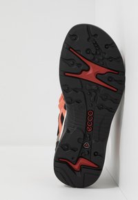 ECCO OFFROAD - Vaellussandaalit - apricot/dark clay