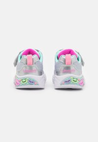Skechers LIL DREAMERS - Sneakers laag - silver/multi-coloured