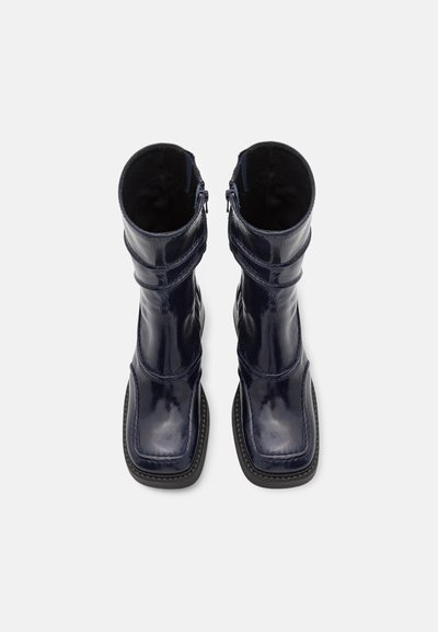 MIISTA MALENE - Kozačky na platformě - dark blue