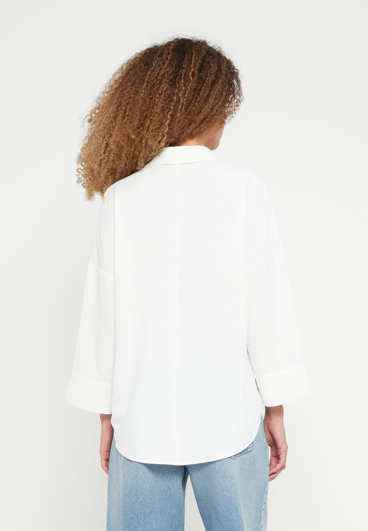 ONLSVERRE METTE V NECK BUTTON 