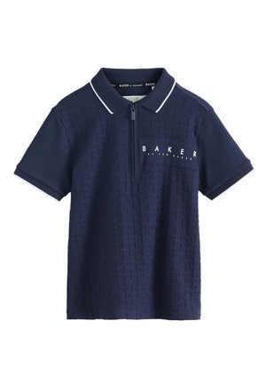 Polo bleu marine à manches courtes avec devant texturé, bord blanc au col et aux manches, demi-fermeture éclair et logo "BAKER by Ted Baker" sur la poitrine.