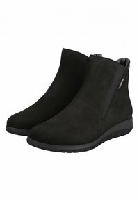 Stivali alla caviglia in suede nero con una finitura liscia, pannelli laterali elasticizzati e una suola in gomma textura per grip e durata.
