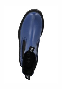 Stivaletto alla caviglia in pelle blu con pannelli laterali elastici, punta arrotondata e suola in gomma nera. Presenta un'etichetta sul tallone con il nome del marchio.