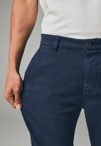 Next Chino - navy