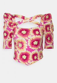 Top curto floral com mangas bufantes, um design de costas cruzadas e cores vibrantes de rosa, amarelo e verde, com um tecido texturizado.