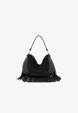 Sort håndtaske med en buet silhuet, lavet af tekstureret læder og ruskind, med lange frynser og en enkelt skulderrem.