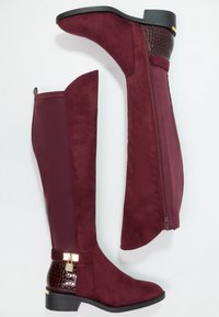 River Island Botas mosqueteras - dark red