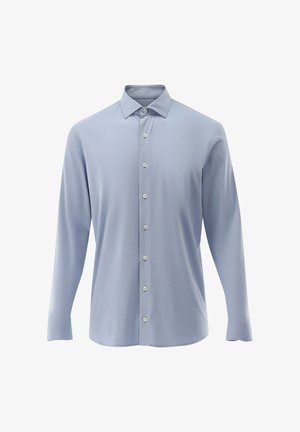 Hellblaues langärmeliges Hemd aus glattem Stoff, mit klassischem Kragen und sechs weißen Knöpfen auf der Vorderseite. Keine sichtbaren Muster.