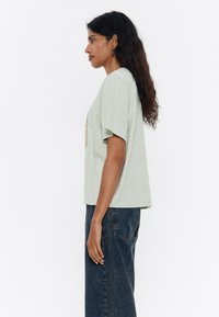 Bimba Y Lola LOGO BORDADO  - Camiseta estampada - verde claro
