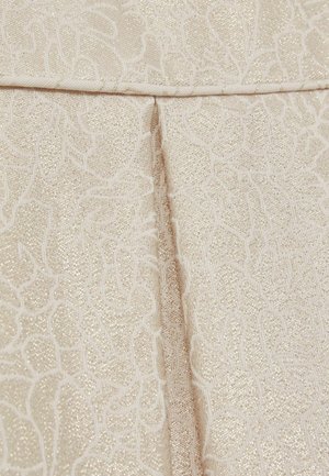 Reiss REISS NIA BROCADE CAP-SLEEVE PLEATED DRESS - Freizeitkleid - ivory