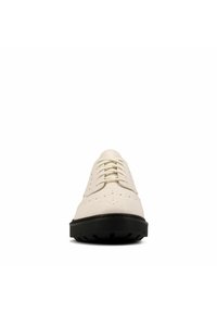 Clarks Snøresko - white
