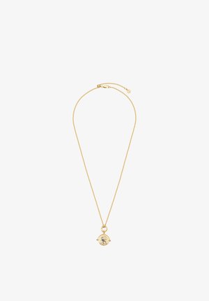 Guld kædehalskæde med en rund vedhæng med et skorpiondesign og ordet "ORIGINAL" indgraveret rundt om det.