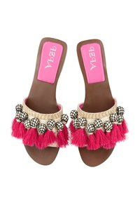 IZIA Papucsszandálok - fuchsia