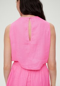 s.Oliver MIT CUT OUT - Freizeitkleid - pink