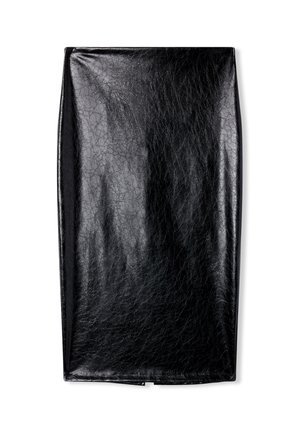 Gonna a tubino in pelle sintetica nera con una finitura liscia e lucida e una silhouette aderente. Presenta un orlo pulito e un design senza cuciture.