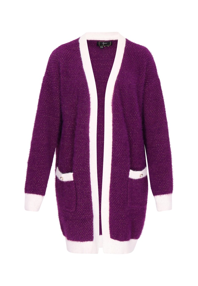Cardigan mov cu o textură pufoasă, cu margini și buzunare albe, având detalii cu accent pe butoane. Design cu deschidere frontală.