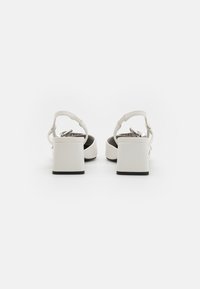 Call it Spring RUMOUR B.E.D FOAM - Klasické lodičky na opätku - white