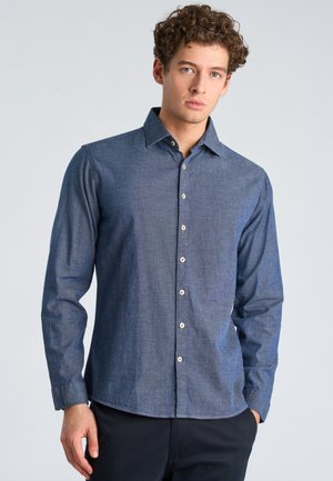 Lindbergh, SOFT INDIGO STRETCH SHIRT L/S - Camicia - mid blue
