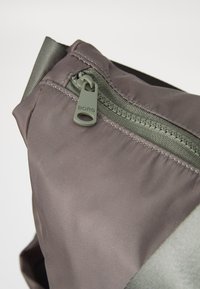 Björn Borg ACTIVE GYM BAG - Weekendbag - agave green