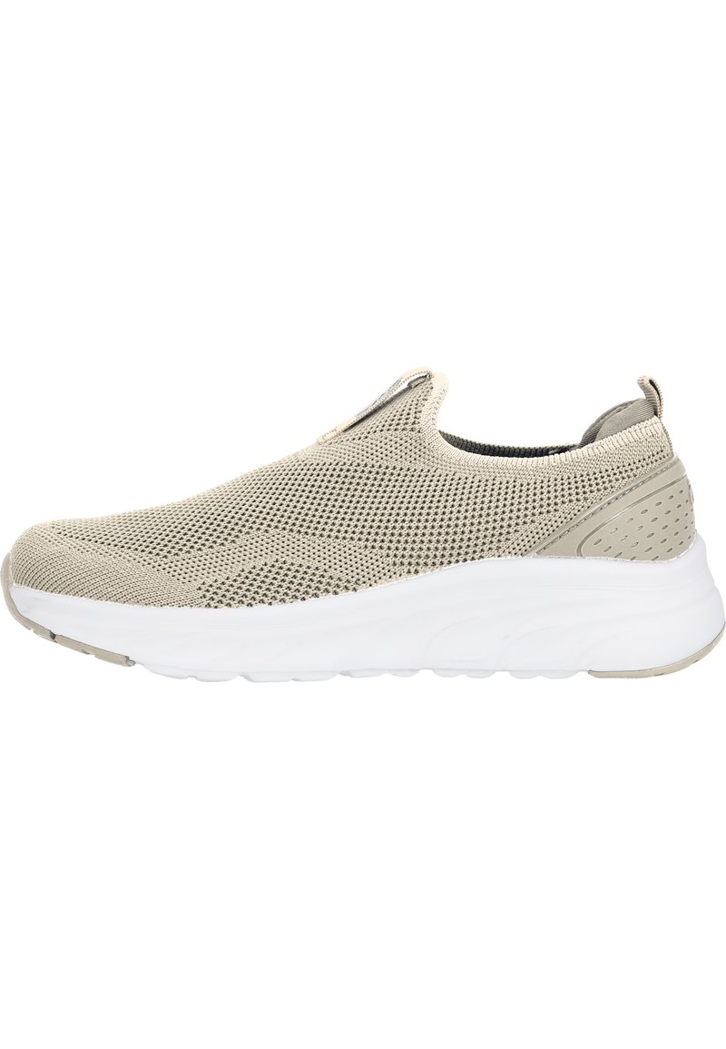 Beige mesh slip-on sko med en texturerad ovandel, vit mellansula och en vadderad krage. Har en dragflik och perforerade detaljer på sidorna.