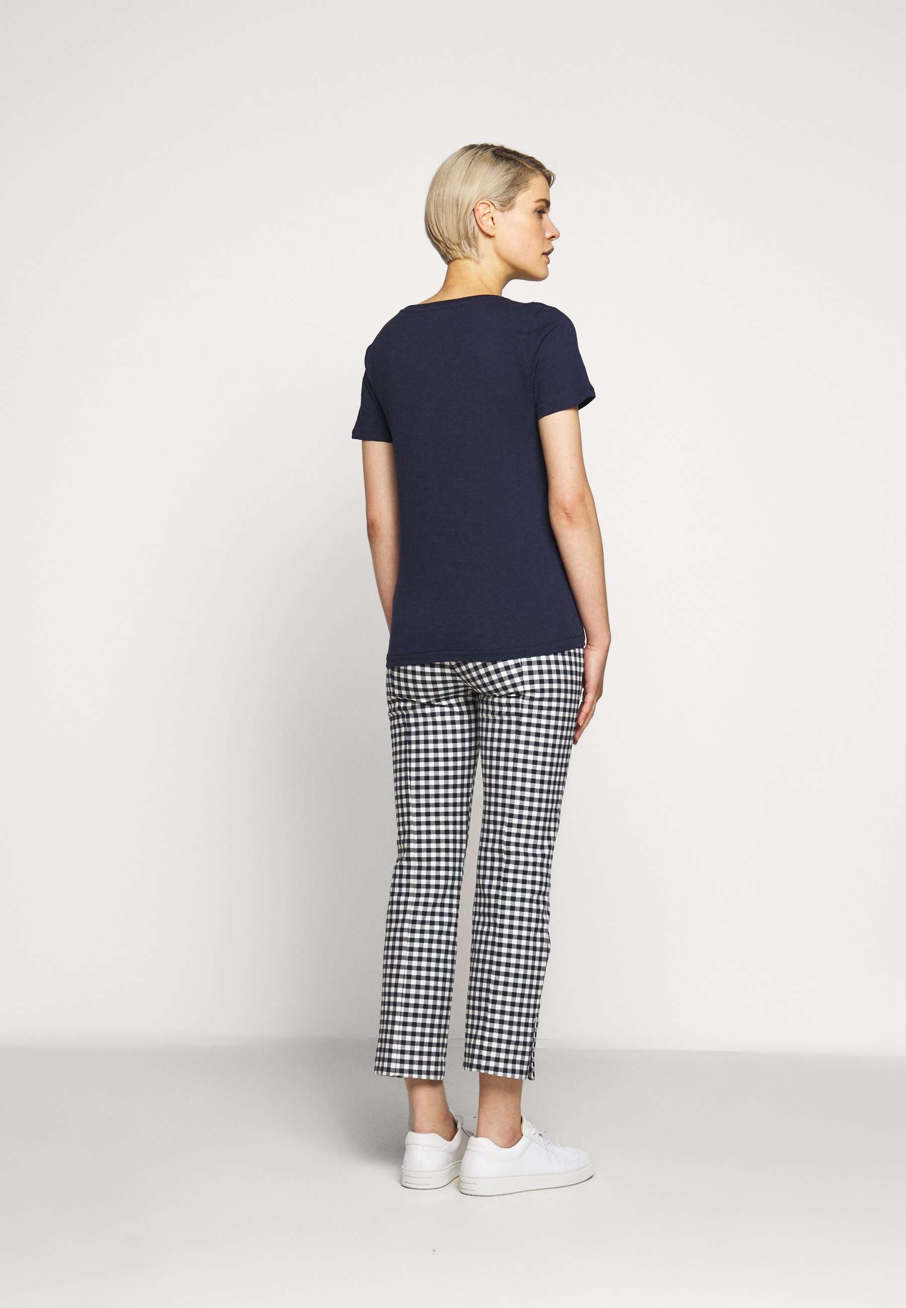 J.CREW VINTAGE CREWNECK TEE T shirts navy Zalando.no J.CREW VINTAGE CREWNECK TEE - T-shirts - navy