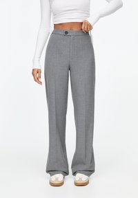 PULL&BEAR Spodnie materiałowe