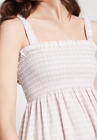 Levi's® Denní šaty - purple