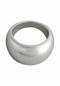 Sølvmetalring med en glat, rund form. Har en poleret overflade og et sømløst design. Ingen synlige mønstre eller detaljer.