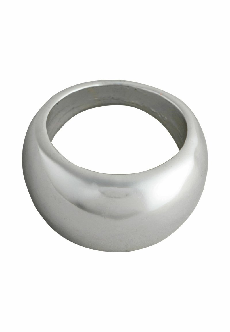 Sølvmetalring med en glat, rund form. Har en poleret overflade og et sømløst design. Ingen synlige mønstre eller detaljer.
