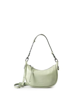 Borsa a tracolla in pelle verde chiaro con forma curva, cerniera superiore, manico corto con dettaglio a catena e tracolla lunga regolabile.