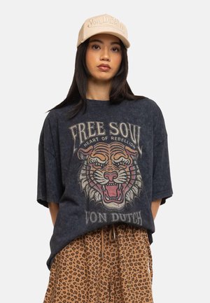 Von Dutch, T-SHIRT FEMME OVERSIZE COL ROND ACID WASH PRINT DEVANT ET DOS TIGER - T-shirt imprimé - noir