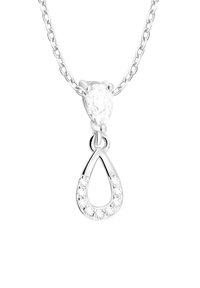Sølv halskæde med en tåreformet vedhæng, der har en stor klar sten og en cirkulær rækkefølge af mindre sten i bunden.