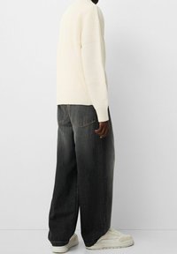 Bershka Pullover - off-white