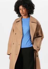 Calvin Klein CLASSIC LONG - Kišni ogrtač - tigers eye