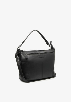 Sac à épaule en cuir noir avec fermeture éclair supérieure, poche avant zippée et bandoulière ajustable détachable sur fond blanc.