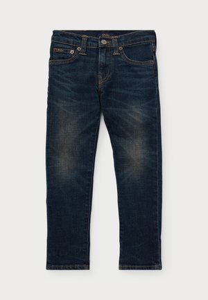 Jeans de mezclilla azul oscuro con corte recto, diseño de cinco bolsillos, ligero desgastado y cierre de botón con un acento en bronce.