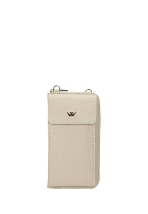 Béžové texturované kožené pouzdro na telefon s přední klopnou kapsou a malým zlatým emblémem, vybavené zipovým uzávěrem a kovovými kroužky pro připevnění popruhu.