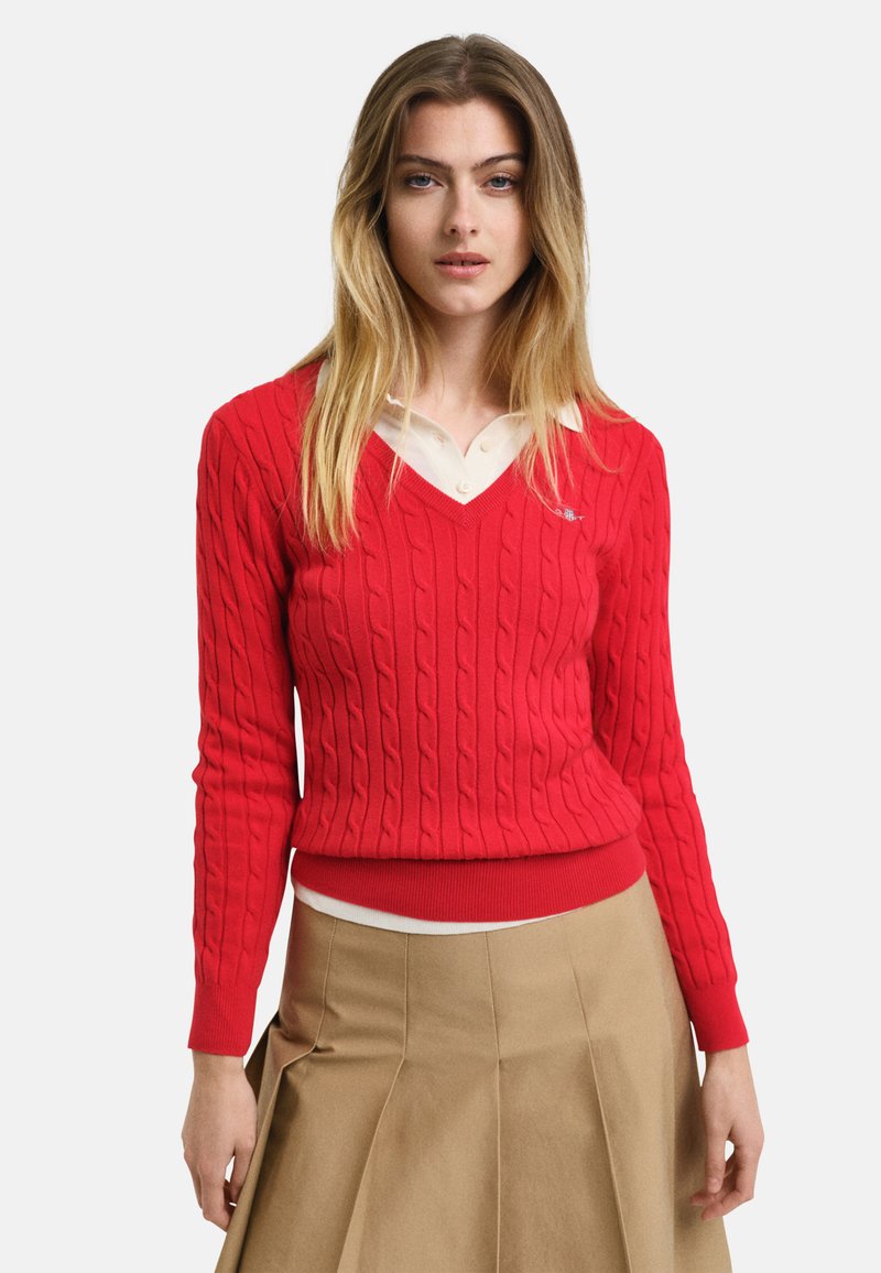 GANT STRETCH CABLE V-NECK - Strickpullover - ruby red
