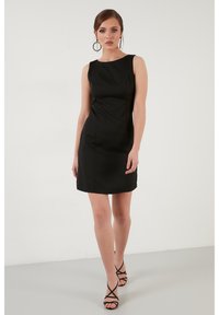 LELA SLIM FIT - Šaty do práce - black