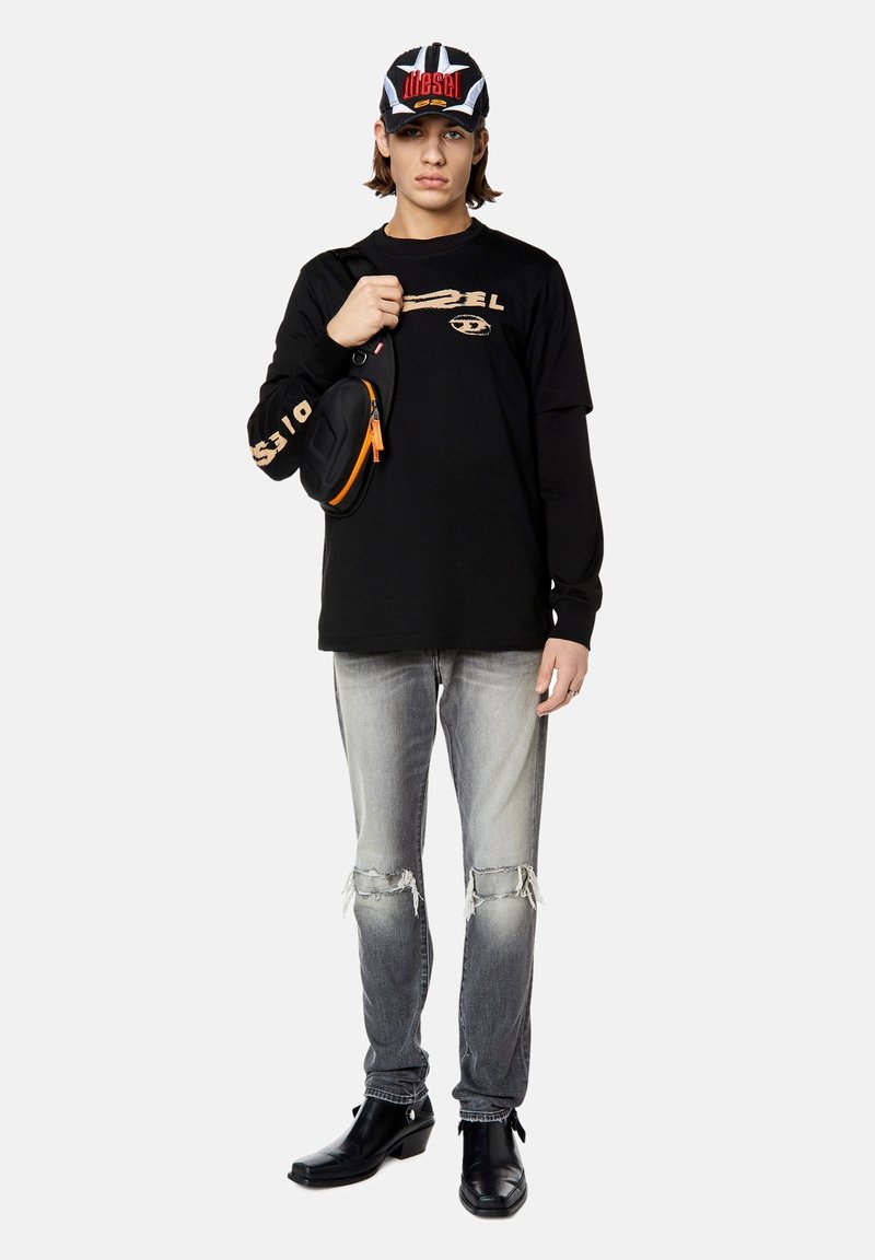 Diesel Slim fit jeans lichtgrijs Diesel Slim fit jeans lichtgrijs