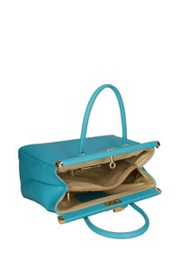 Turquoise lederen handtas met twee handvatten, gouden hardware, een ruime beige interieur en meerdere compartimenten, waaronder een ritsvak.